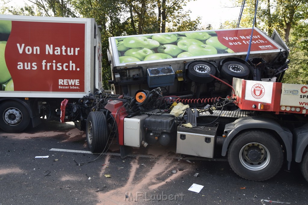 Schwerer VU PKlemm A 57 Rich Innenstadt Hoehe Koeln Chorweiler P175.JPG - Miklos Laubert